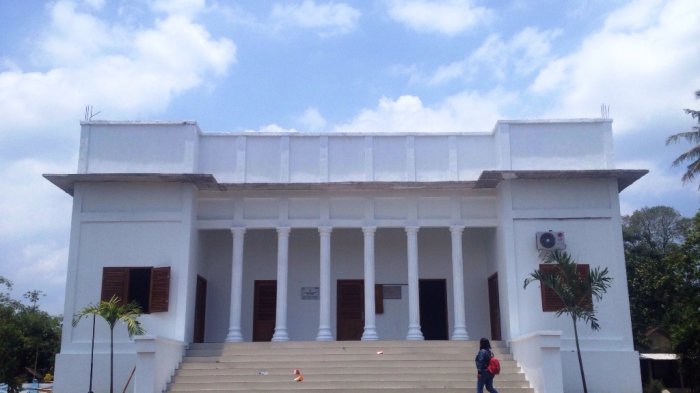 Bangunan Mirip Istana Negara di Bantul Akan Dilengkapi Fasilitas Ini Bangunan Mirip Istana Negara di Bantul Akan Dilengkapi Fasilitas Ini