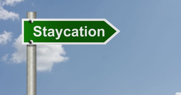 Tips Melakukan Staycation Yg Murah Namun Menyenangkan Tips Melakukan Staycation Yg Murah Namun Menyenangkan