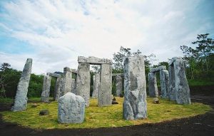 Stonehenge Merapi, Tak Perlu ke Inggris Jika ingin melihat Stonehenge 